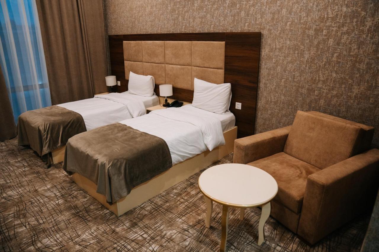 The Clocktower Hotel Baku Bagian luar foto