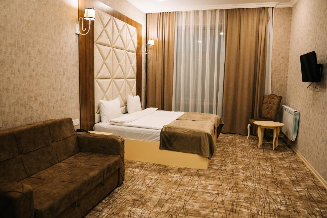 The Clocktower Hotel Baku Bagian luar foto