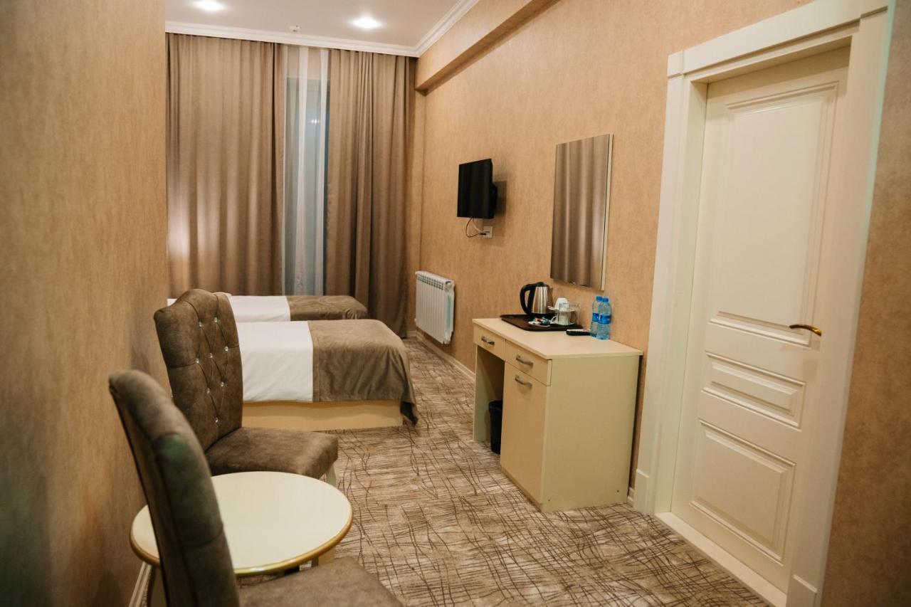 The Clocktower Hotel Baku Bagian luar foto