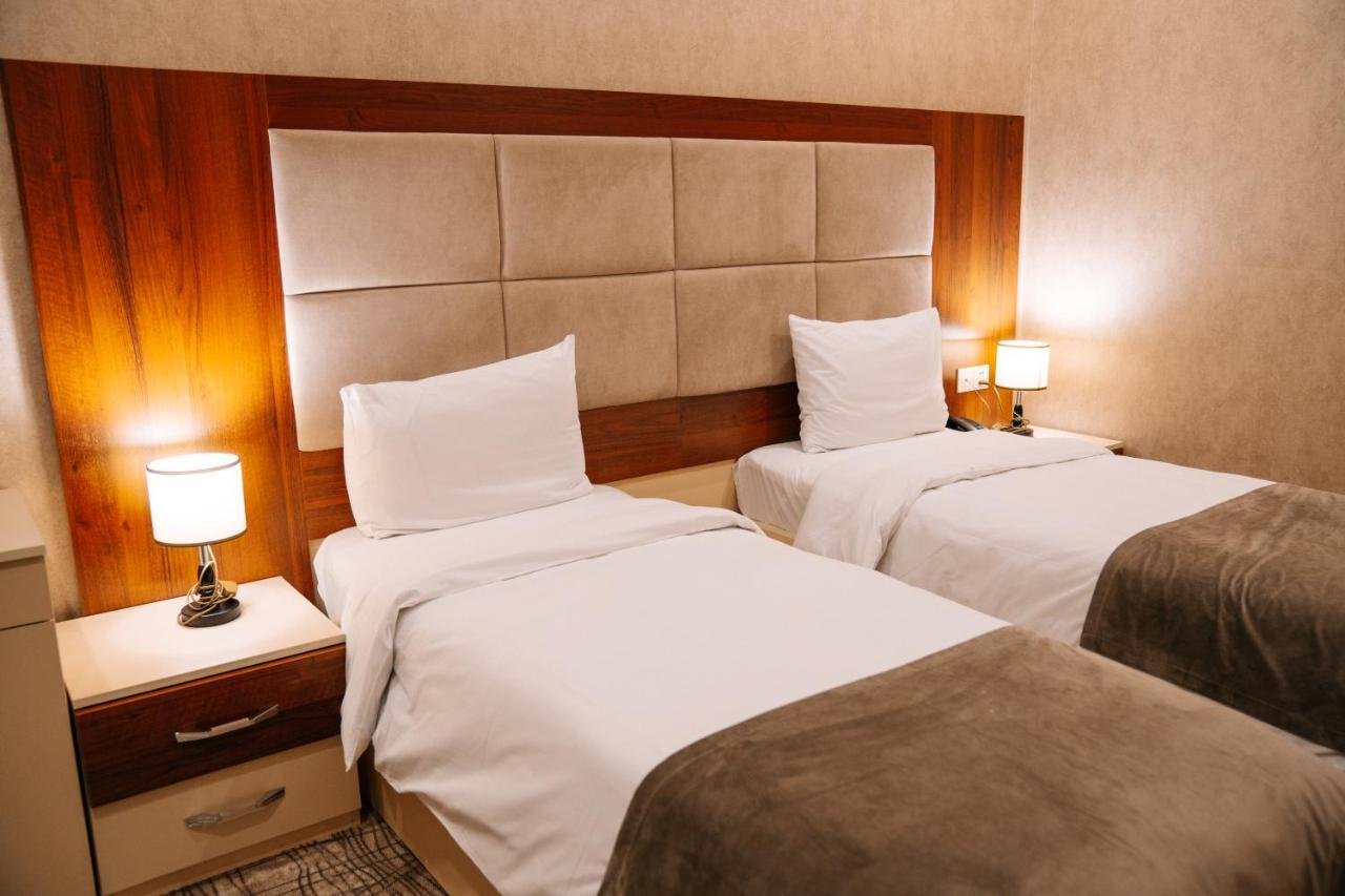 The Clocktower Hotel Baku Bagian luar foto