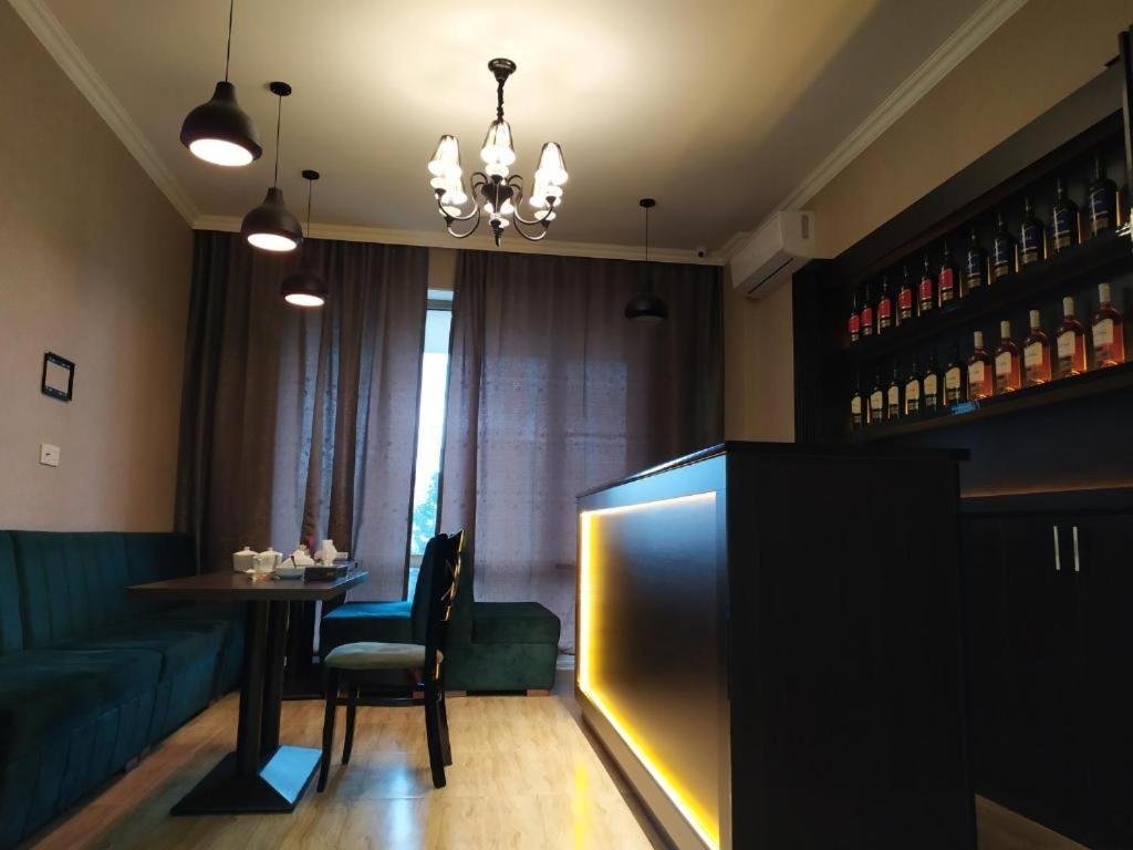 The Clocktower Hotel Baku Bagian luar foto
